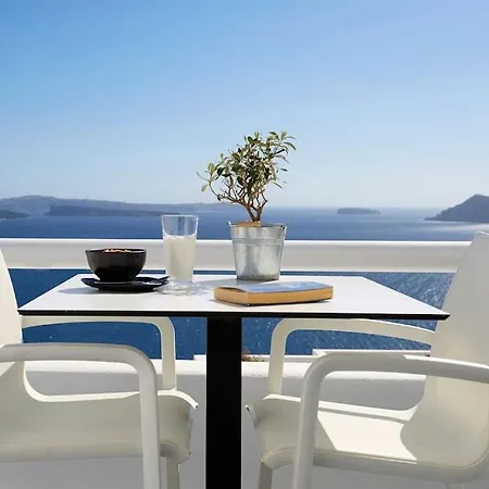 Day Dream 2 Oia (Santorini)